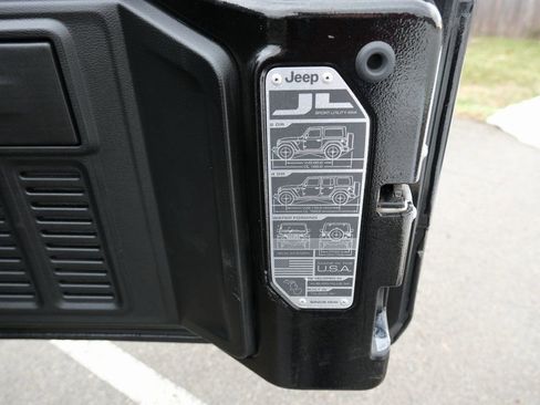 Used 2020 Jeep Wrangler Sport image 30