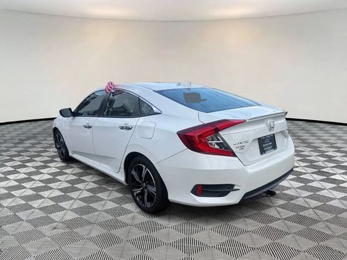 Used 2016 Honda Civic Touring image 5