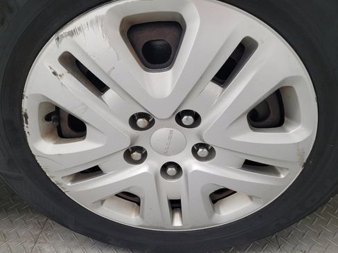 Used 2016 Dodge Grand Caravan American Value Package image 31