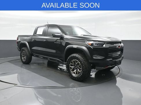 Used 2024 Chevrolet Colorado ZR2 w/ ZR2 Convenience Package III AWD/4WD image 1