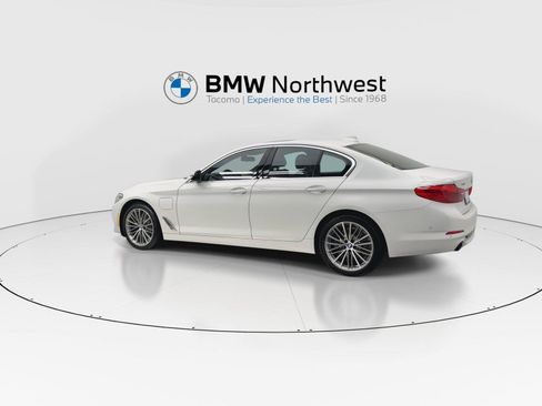 Used 2020 BMW 530e xDrive AWD/4WD image 12