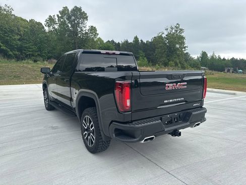 Used 2024 GMC Sierra 1500 AT4 w/ Technology Package AWD/4WD image 3