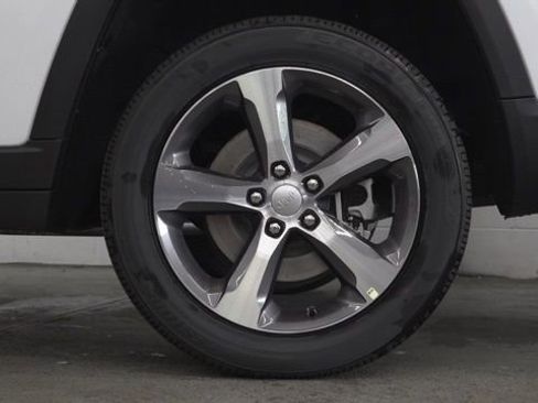 New 2025 Jeep Grand Cherokee L Limited w/ Luxury Tech Group II image 10