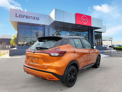 Used 2024 Nissan Kicks SR w/ SR Premium Package FWD image 5
