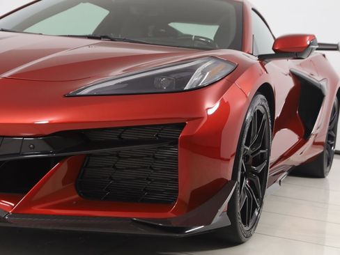 Used 2025 Chevrolet Corvette Z06 w/ Z07 Performance Package RWD image 99