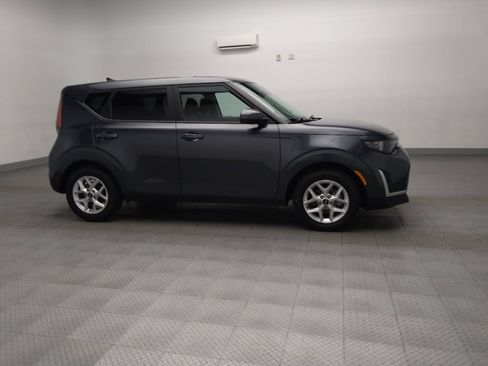 Used 2025 Kia Soul S image 11