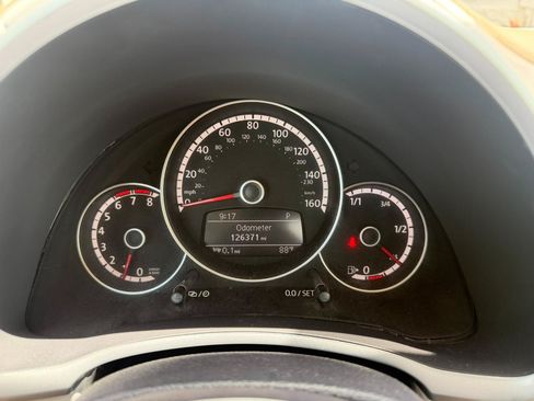 Used 2014 Volkswagen Beetle 2.5 FWD image 26