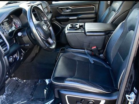 Used 2022 RAM 1500 Laramie AWD/4WD image 11