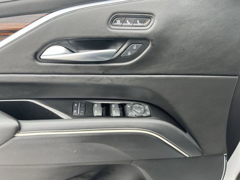 Used 2023 Cadillac Escalade ESV Premium Luxury image 15