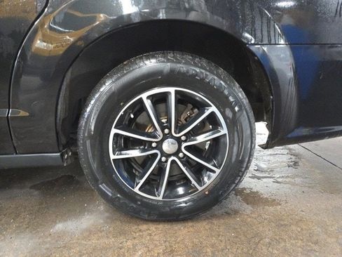 Used 2019 Dodge Grand Caravan GT image 9