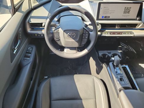 Used 2025 Toyota Prius Limited FWD image 16