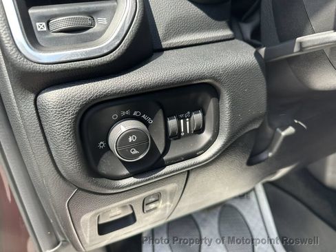 Used 2021 RAM 1500 Laramie RWD image 16