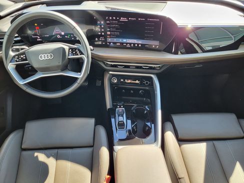 Used 2025 Audi Q5 Premium Plus w/ Premium Plus image 9