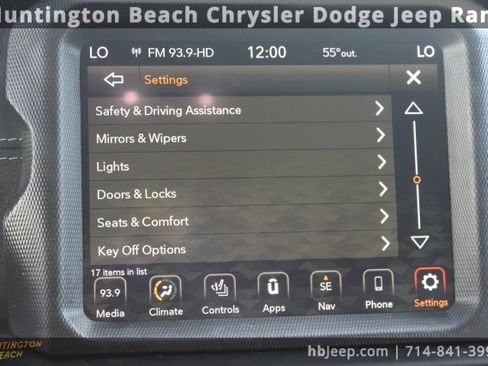 Used 2021 Jeep Wrangler Unlimited Sahara w/ Cold Weather Group image 28