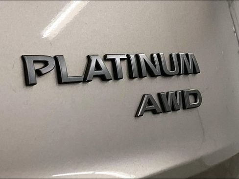 Used 2024 Nissan Rogue Platinum AWD/4WD image 9