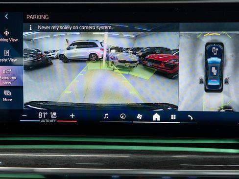 Used 2024 BMW 740i xDrive image 26