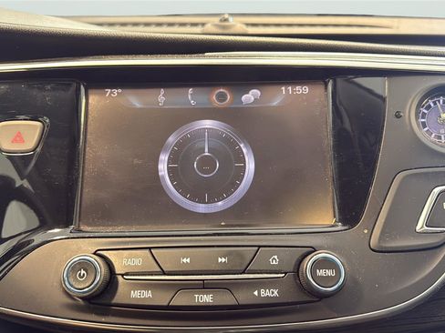Used 2018 Buick Envision Essence image 16