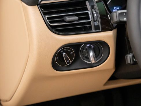 New 2026 Porsche Macan image 21