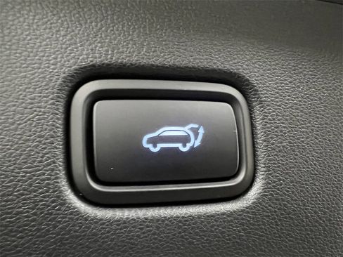 Used 2024 Hyundai Tucson Limited image 16