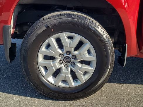 Used 2024 Nissan Frontier SV w/ SV Convenience Package AWD/4WD image 6