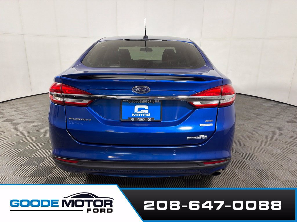 Used 2017 Ford Fusion SE w/ Equipment Group 201A FWD image 6