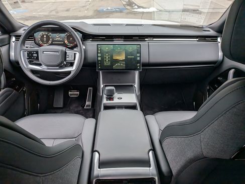 New 2025 Land Rover Range Rover SV AWD/4WD image 24