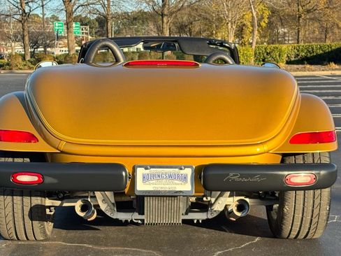 Used 2002 Chrysler Prowler RWD image 4