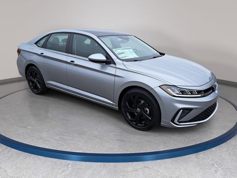 New 2026 Volkswagen Jetta SE image 3