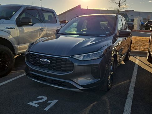 Used 2024 Ford Escape ST-Line image 1