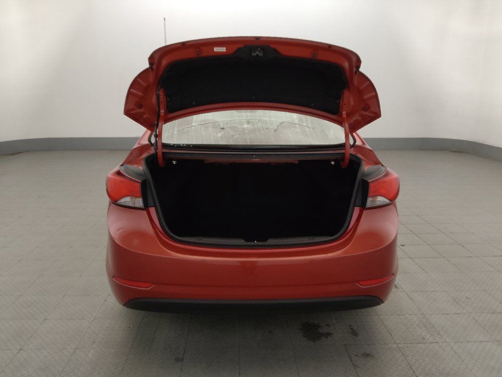 Used 2015 Hyundai Elantra SE FWD image 29