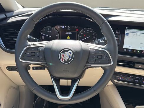 Used 2023 Buick Envision Avenir image 12