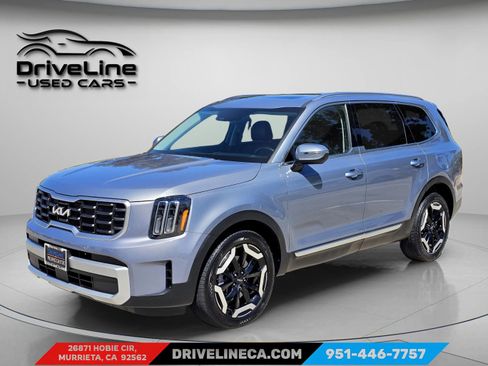 Used 2025 Kia Telluride S image 1