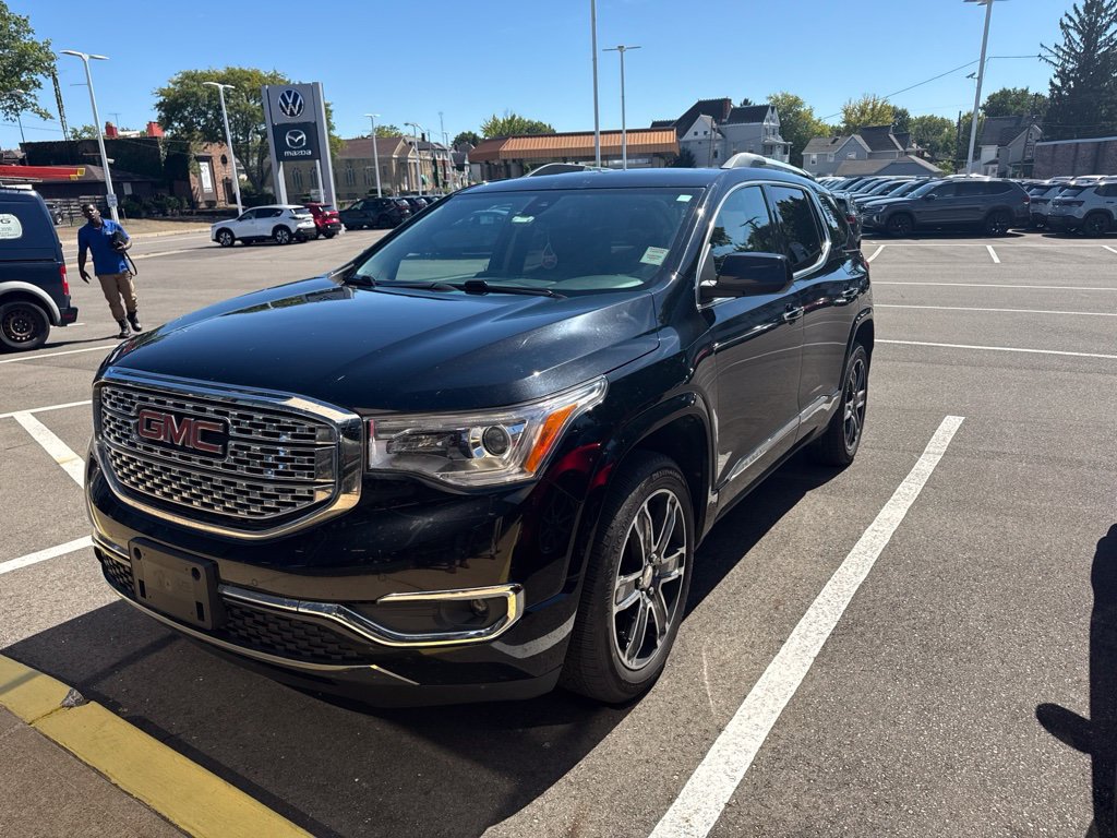 Used 2019 GMC Acadia Denali AWD/4WD image 1