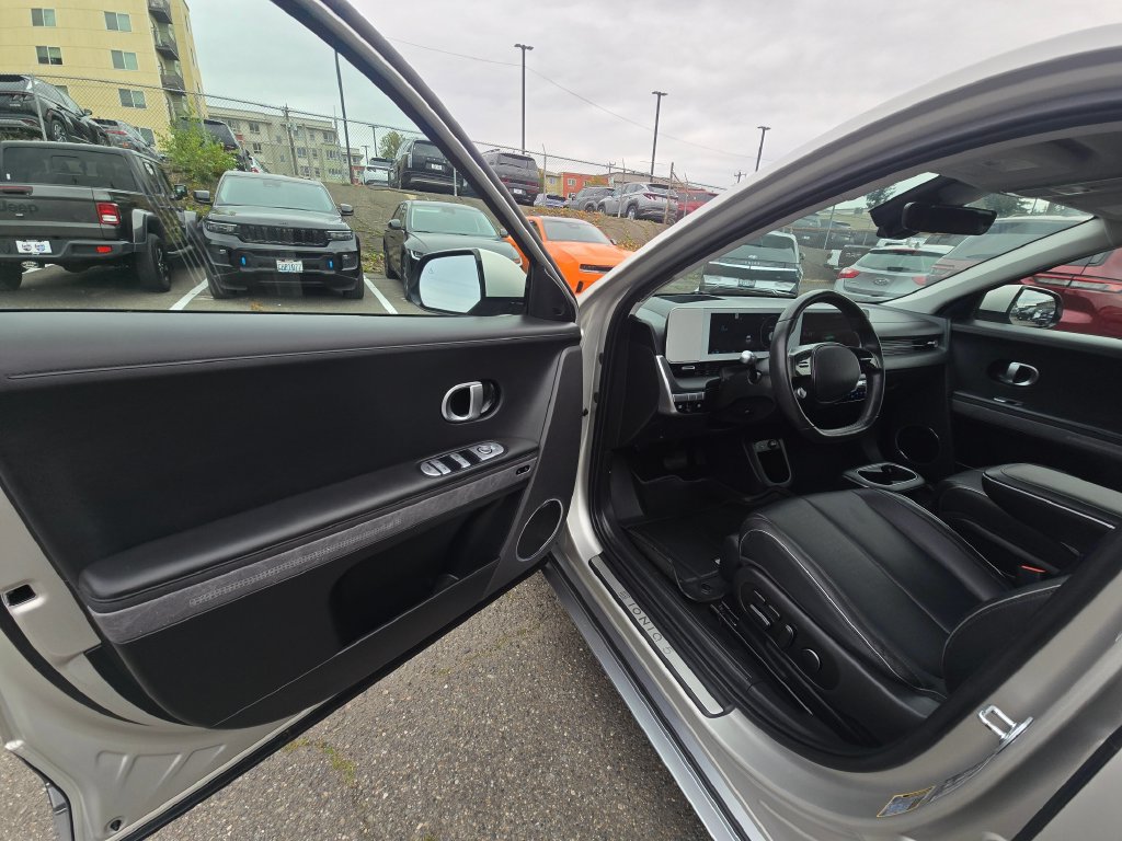 Used 2023 Hyundai Ioniq 5 Limited AWD/4WD image 20