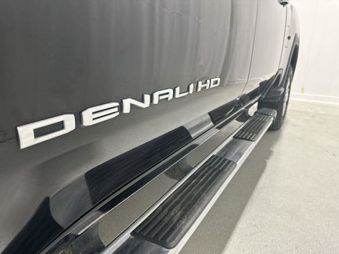 Used 2022 GMC Sierra 2500 Denali w/ Denali Ultimate Package image 32