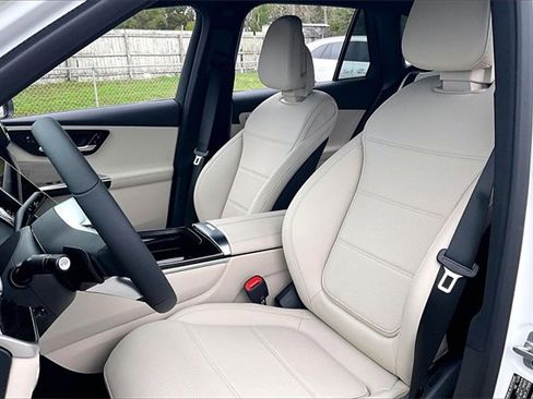 New 2026 Mercedes-Benz GLC 300 image 8