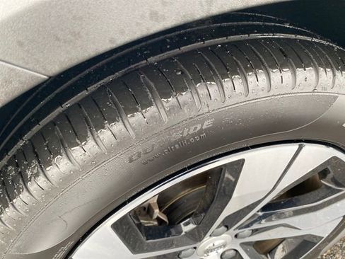 Used 2025 Volvo V60 B5 Cross Country Plus image 22