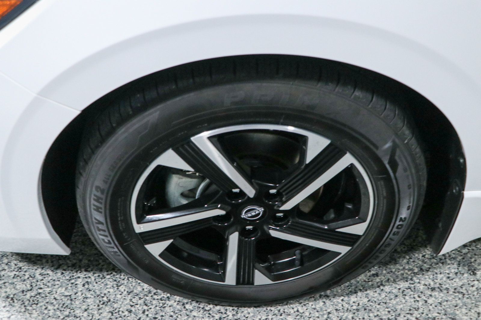 Used 2024 Nissan Sentra SV FWD image 11