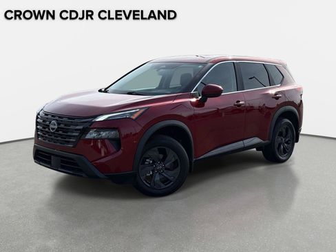 Used 2026 Nissan Rogue SV FWD image 1