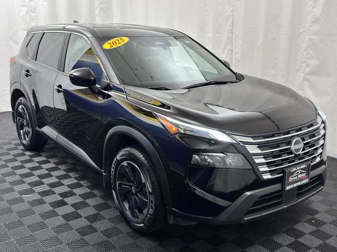 Used 2025 Nissan Rogue SV image 15