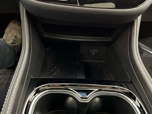 New 2026 Chrysler Pacifica Limited w/ S Appearance Package FWD image 26
