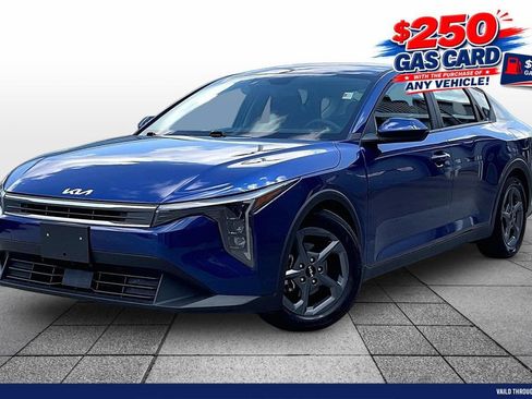 Used 2025 Kia K4 FWD image 1