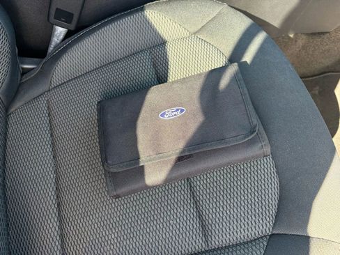 Used 2018 Ford Explorer XLT image 14