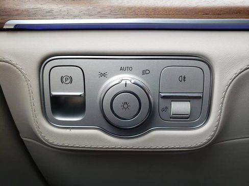 Certified 2025 Mercedes-Benz GLE 63 AMG S image 25