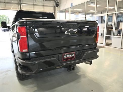 Used 2024 Chevrolet Silverado 2500 LTZ w/ LTZ Plus Package AWD/4WD image 6
