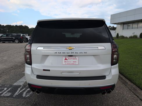 Used 2024 Chevrolet Suburban High Country w/ Max Trailering Package AWD/4WD image 6