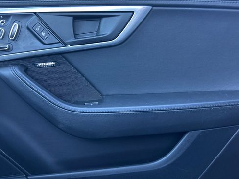 Used 2020 Jaguar F-TYPE Convertible image 40