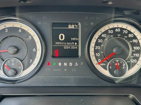 Used 2018 RAM 1500 Express image 22