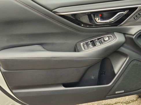 Used 2020 Subaru Outback Limited image 16