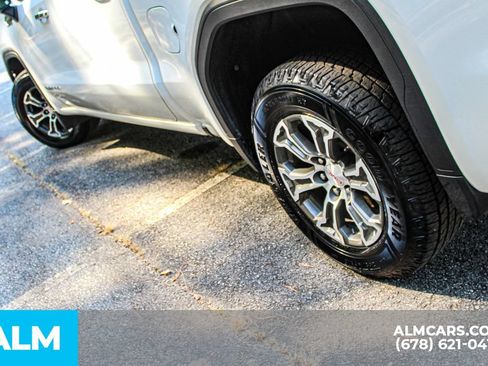 Used 2025 GMC Sierra 1500 SLT RWD image 14